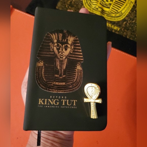 National Geographic Beyond King Tut Tote, 2 notebooks & Ankh pin - Picture 3 of 4